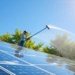 comment nettoyer les panneaux solaires
