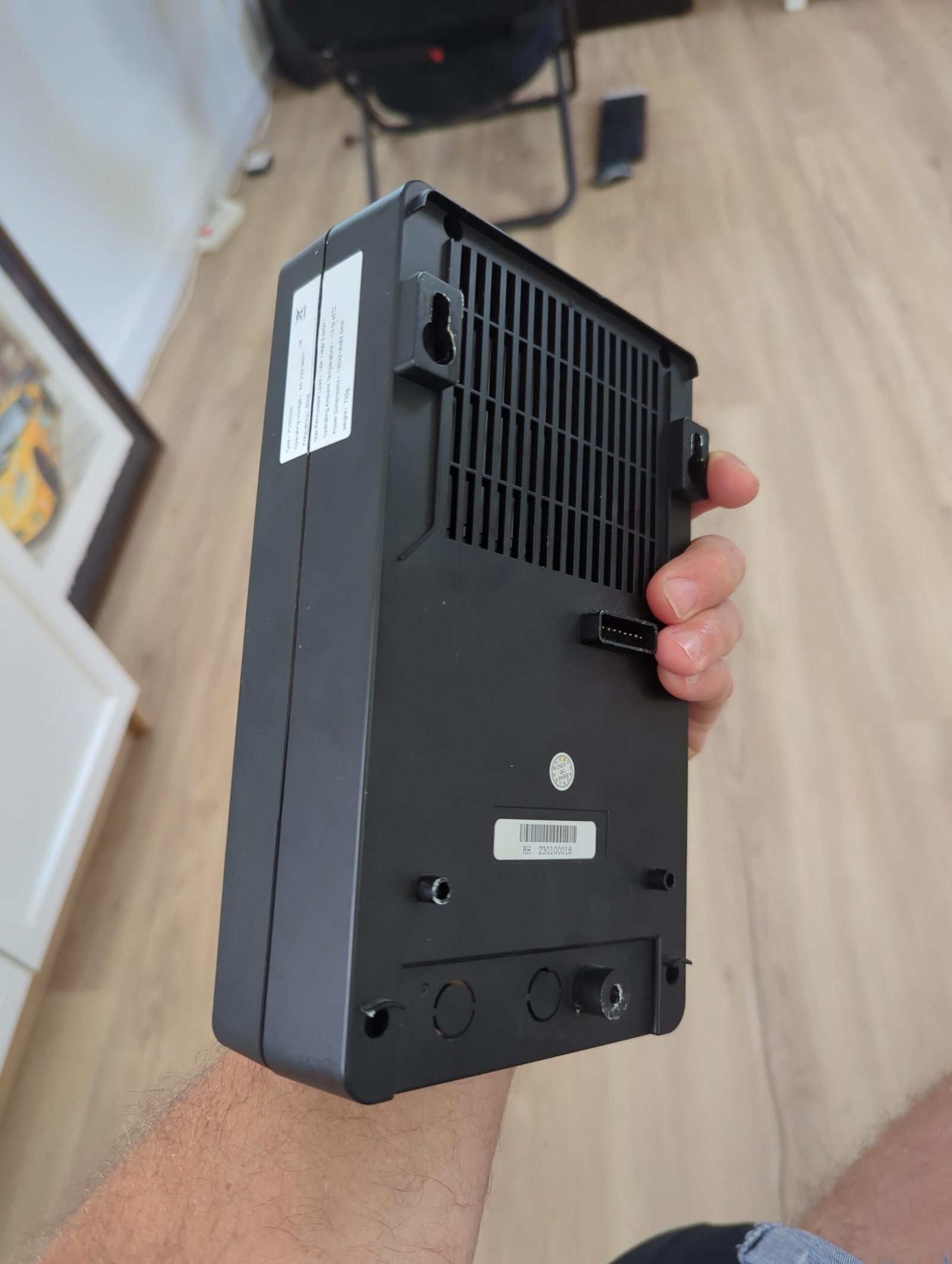 Dos du boîtier SmartSun, ventilation et fixation