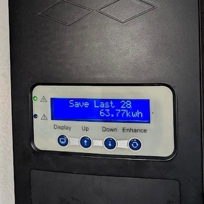 Routeur Solaire Chauffe-Eau SmartSun — votre surplus en eau chaude dès 50 W 3 Routeur solaire SmartSun — afficheur : Save Last 28 · 63.77 kwh